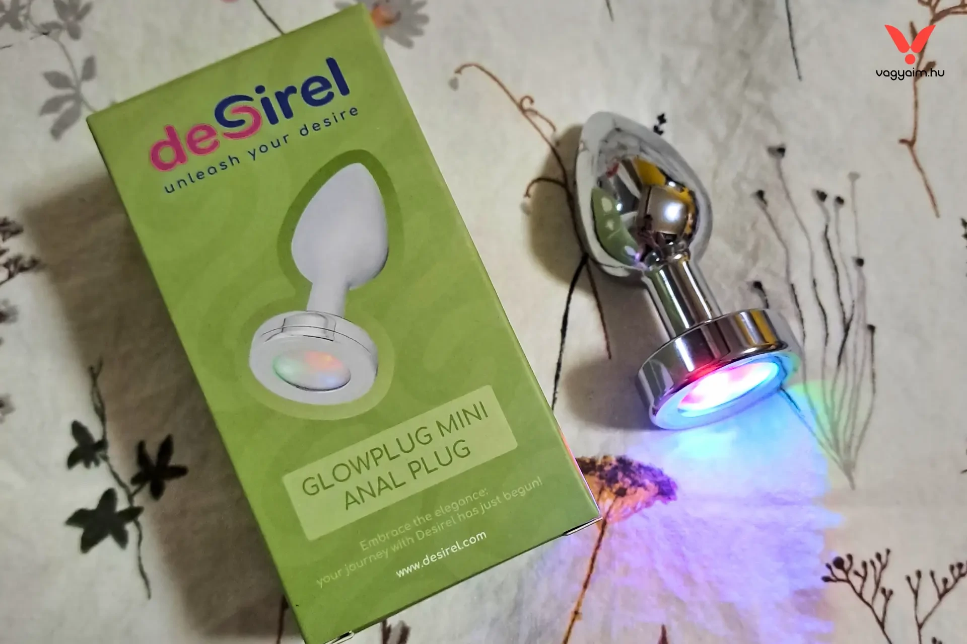 Teszteltük a Desirel GlowPlug világító anál plugot - Vágyaim.hu szexshop