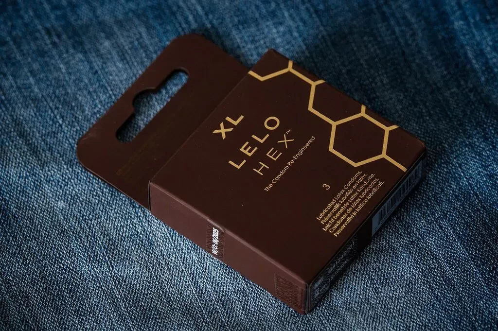 LELO HEX Respect XL - A nagy méretű LELO óvszer - Vágyaim.hu szexshop