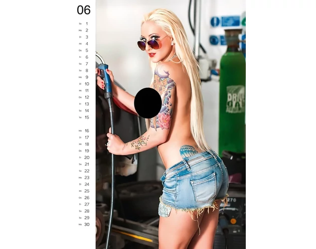 Tattoo Girls - tetovált nők naptár - 2025 (1db)
