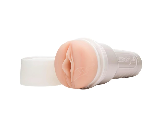 Fleshlight Dillion Harper Crush - vagina