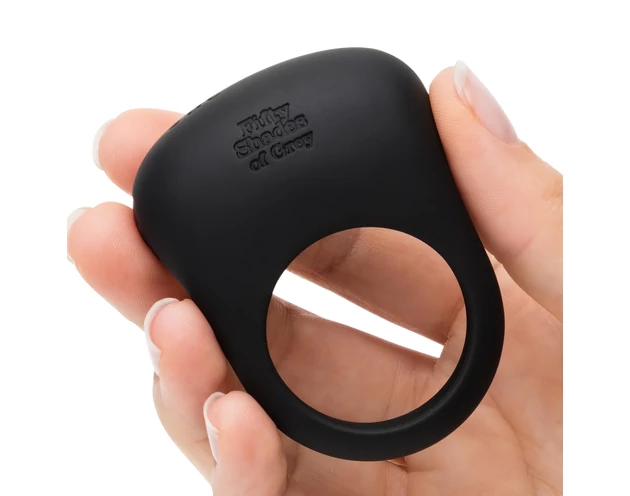 A szürke ötven árnyalata Sensation - vibrációs péniszgyűrű (fekete)