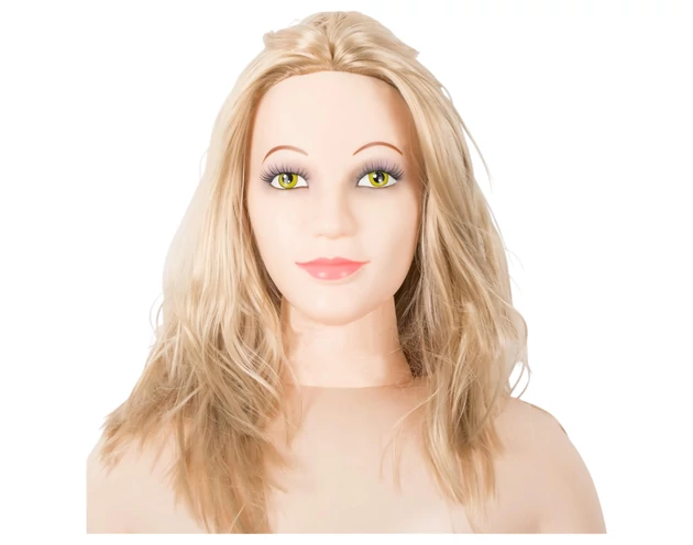 Shy Camilla - életnagyságú guminő