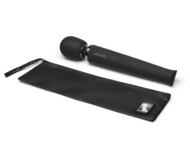 Le Wand Petite - exkluzív, akkus masszírozó vibrátor (fekete)