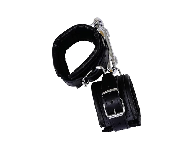 ZADO - bőr csukló bilincs és karabiner (fekete)