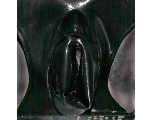 LATEX - női bugyi hüvelyóvszerrel (fekete)