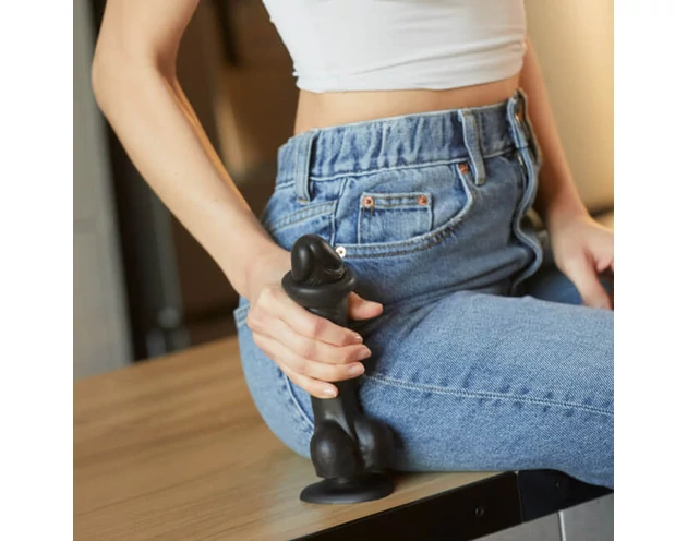 Strap-on-me XXL - kétrétegű, talpas, élethű dildó (fekete)