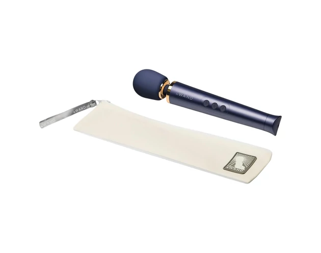 Le Wand Petite - exkluzív, akkus masszírozó vibrátor (kék)