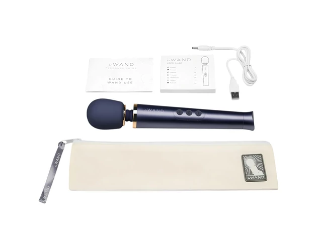 Le Wand Petite - exkluzív, akkus masszírozó vibrátor (kék)