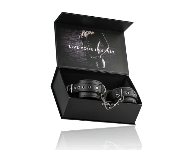 Easytoys - műbőr bilincs (fekete)